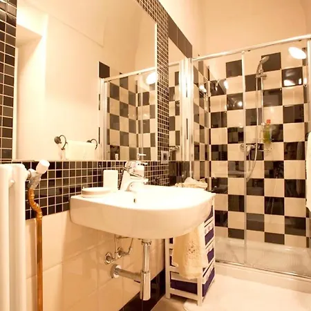 Apartament Comfortable In Piazza, 30 M², Fireplace & Balcony *