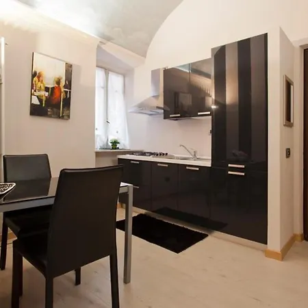 Comfortable In Piazza, 30 M², Fireplace & Balcony