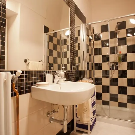 Comfortable In Piazza, 30 M², Fireplace & Balcony Appartement Mondovi